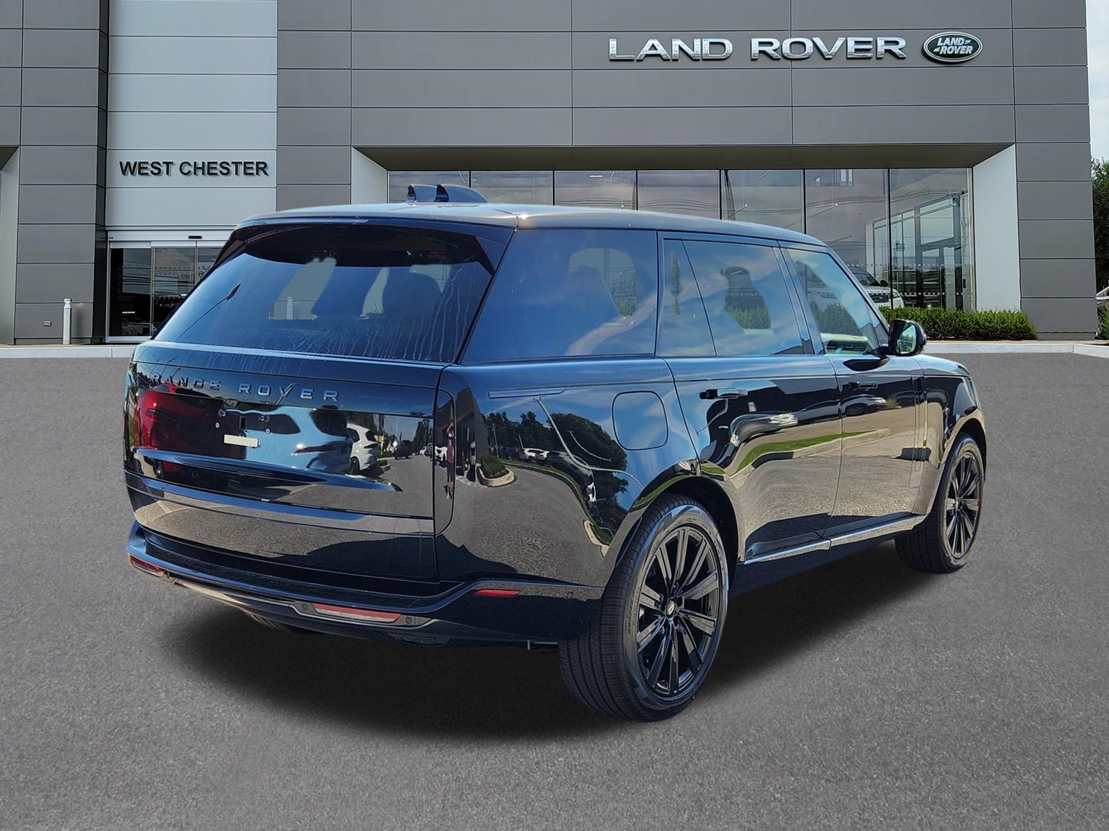 New 2027 Land Rover Range Rover Long Wheelbase SE AWD/4WD image 4