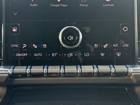 Used 2026 GMC Yukon Denali Ultimate AWD/4WD image 4
