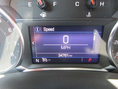 Used 2023 GMC Terrain SLE w/ Driver Convenience Package image 18