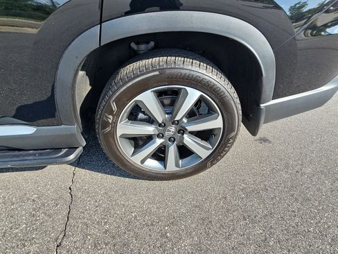 Used 2025 Honda Pilot Elite image 33