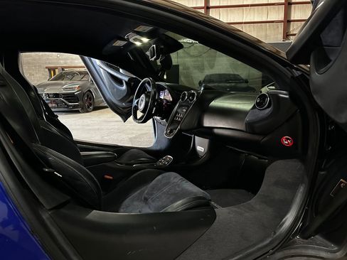 Used 2016 McLaren 570S Coupe image 23