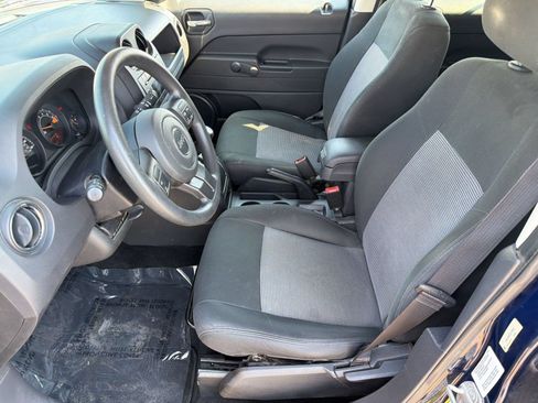 Used 2014 Jeep Patriot Sport AWD/4WD image 5