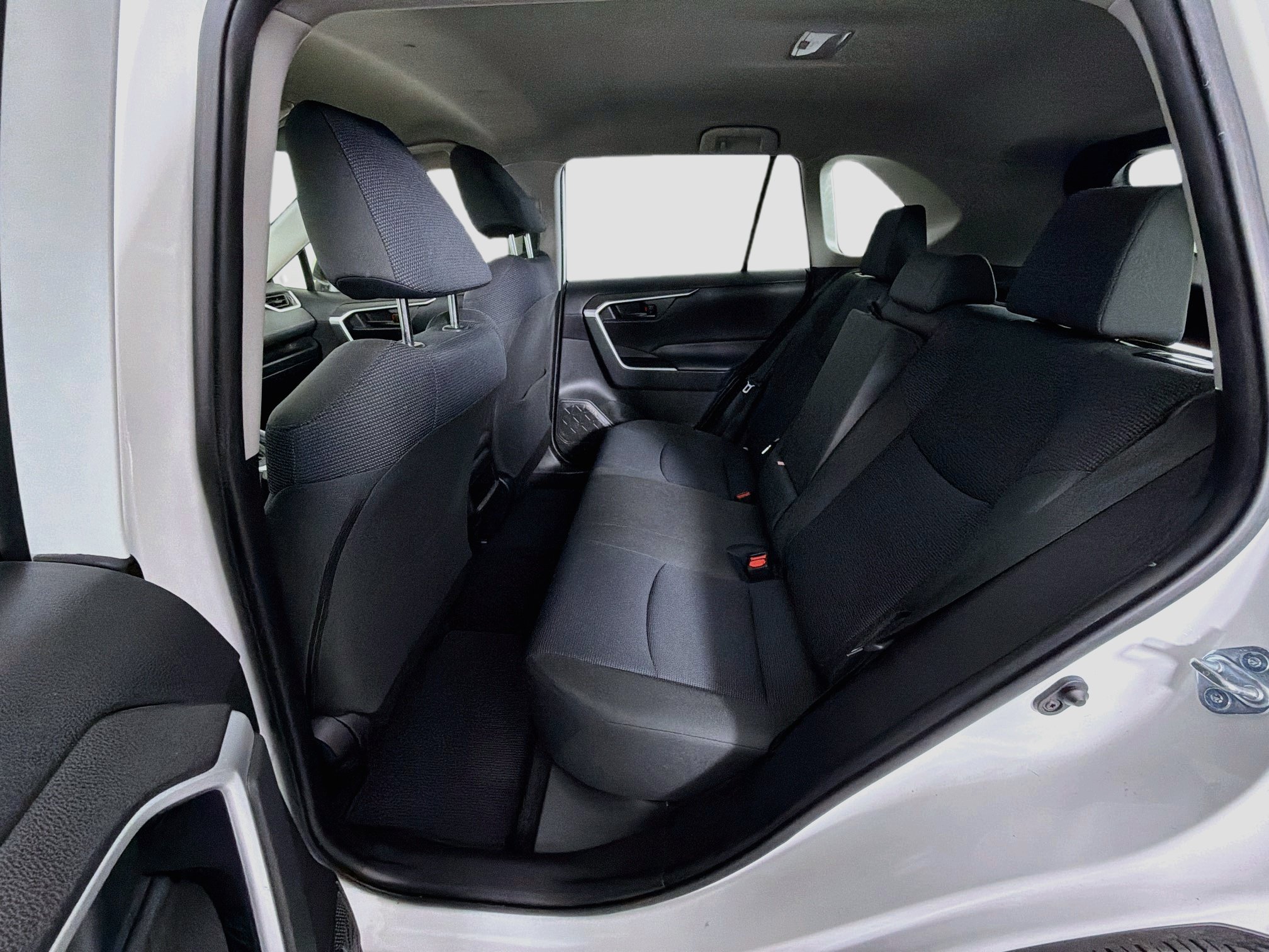 Used 2020 Toyota RAV4 LE w/ Carpet Mat Package FWD image 27