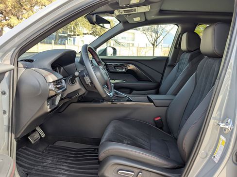 Certified 2025 Acura ADX A-Spec image 10