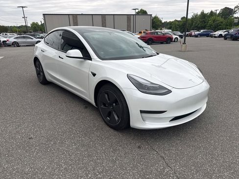 Used 2022 Tesla Model 3 Long Range AWD/4WD image 8