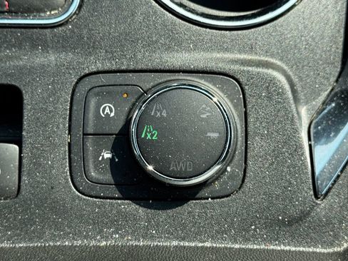 Used 2023 Chevrolet Traverse RS w/ LPO, Floor Liner Package image 7