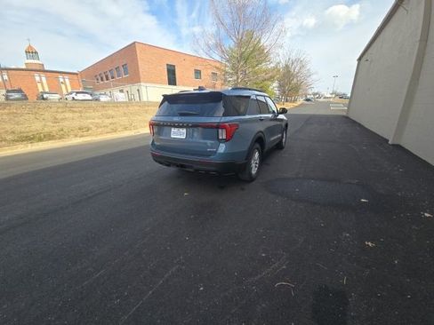 New 2026 Ford Explorer Active image 5