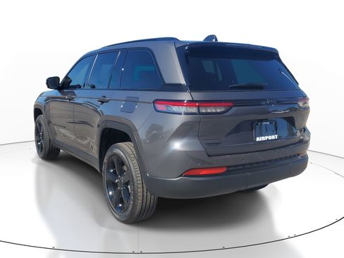 New 2025 Jeep Grand Cherokee Altitude image 3