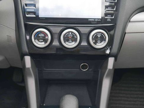 Used 2018 Subaru Forester 2.5i Premium AWD/4WD image 8