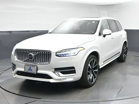 Used 2024 Volvo XC90 B5 Plus w/ Protection Package AWD/4WD image 3