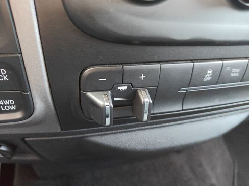 Used 2014 RAM 1500 Express image 35