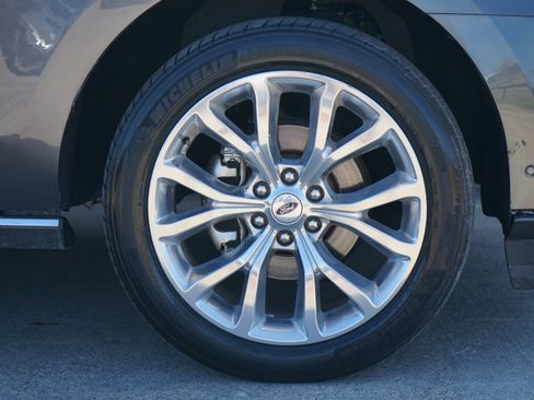 Used 2019 Ford Expedition Limited w/ Equipment Group 302A image 4