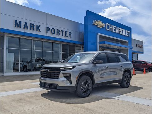 New 2027 Chevrolet Traverse LT w/ Midnight/Sport Edition FWD image 1
