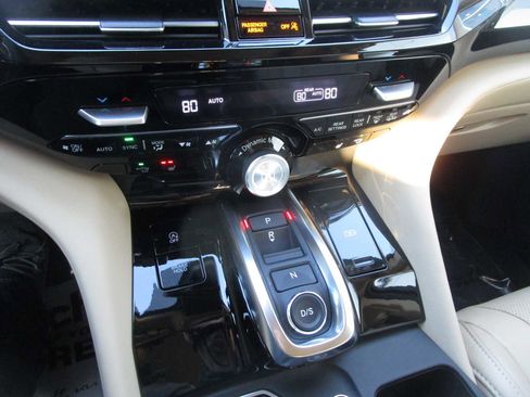 Certified 2022 Acura MDX SH-AWD w/ Technology Package image 20