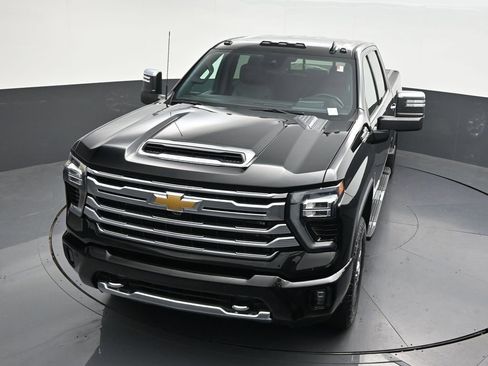 Used 2024 Chevrolet Silverado 2500 High Country w/ High Country Premium Package AWD/4WD image 26