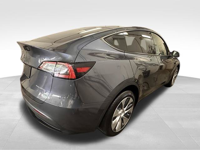 Used 2023 Tesla Model Y Long Range AWD/4WD image 9