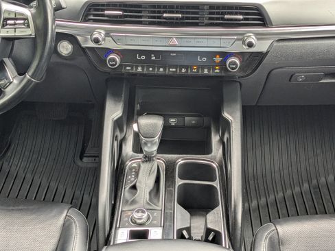 Used 2022 Kia Telluride LX AWD/4WD image 18
