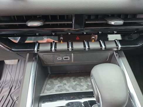 Used 2025 GMC Canyon Elevation w/ Convenience Package AWD/4WD image 28