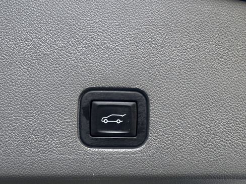 Certified 2024 Cadillac XT6 Premium Luxury w/ Technology Package image 20