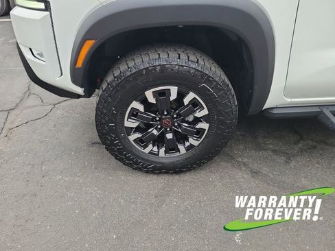 Used 2023 Nissan Frontier PRO-4X w/ Technology Package image 18