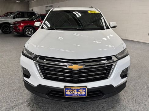 Used 2023 Chevrolet Traverse LT AWD/4WD image 2