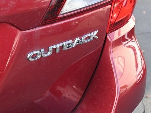Used 2018 Subaru Outback 2.5i image 9