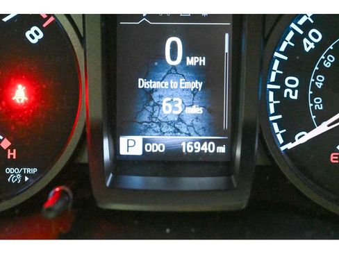 Used 2023 Toyota Tacoma TRD Off-Road image 34