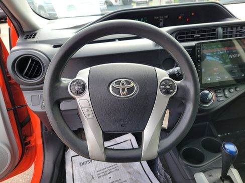 Used 2012 Toyota Prius C One FWD image 17