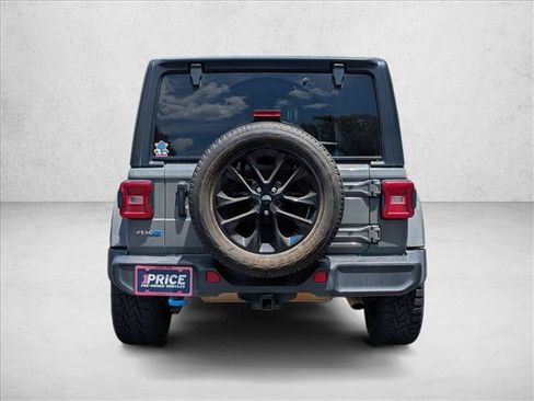 Used 2023 Jeep Wrangler Unlimited Sahara AWD/4WD image 7