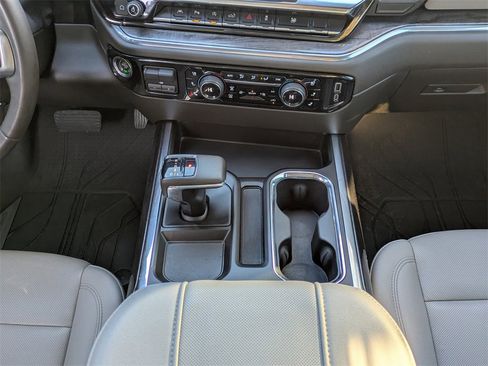 Used 2024 Chevrolet Silverado 1500 LTZ image 18