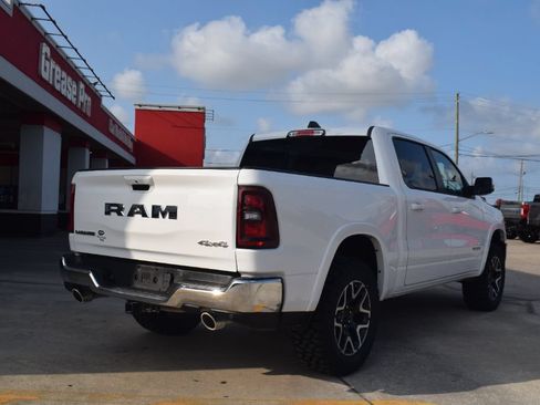 Used 2025 RAM 1500 Laramie AWD/4WD image 4