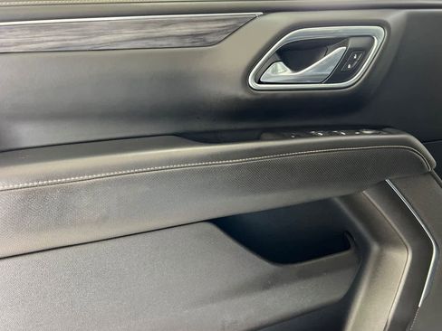 Used 2021 GMC Yukon SLT image 12