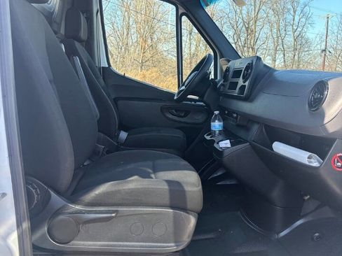 Used 2019 Mercedes-Benz Sprinter 170 Cargo image 14