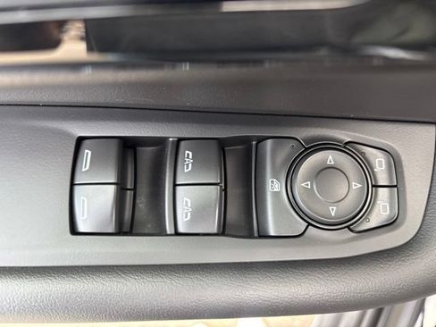 Used 2025 Chevrolet Tahoe LT AWD/4WD image 12