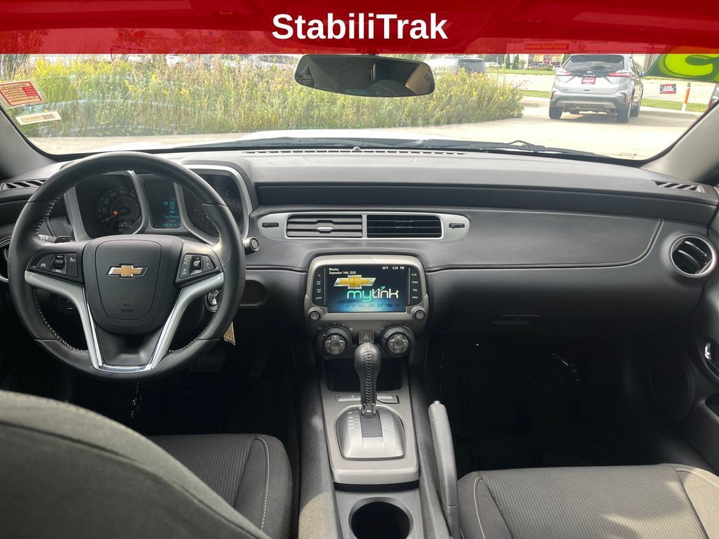 Used 2015 Chevrolet Camaro LT RWD image 15