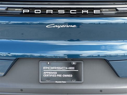Certified 2024 Porsche Cayenne Coupe image 14