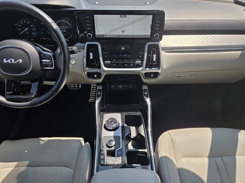 Used 2023 Kia Sorento SX Prestige w/ Panoramic Sunroof Package AWD/4WD image 14