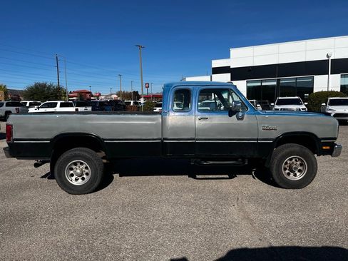 Used 1993 Dodge D/W Truck 250 image 4