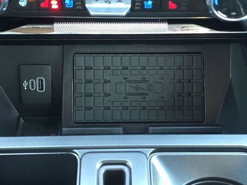 Used 2025 Ford F150 Raptor image 38