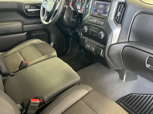 Used 2025 Chevrolet Silverado 1500 Custom w/ Turbomax Blackout Package AWD/4WD image 15
