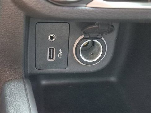 Used 2024 Nissan Kicks S image 33