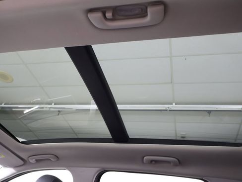 Used 2022 Kia Sorento S w/ Panoramic Sunroof Package AWD/4WD image 22