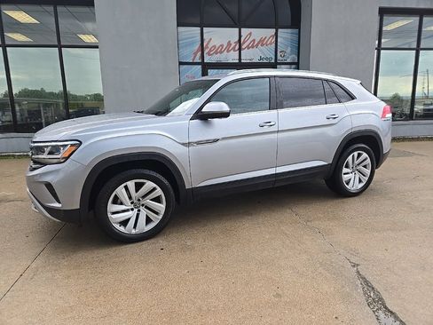 Used 2022 Volkswagen Atlas Cross Sport SE AWD/4WD image 5