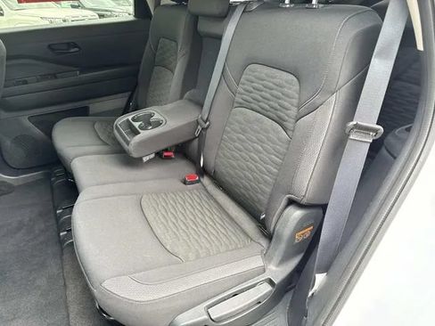 Used 2025 Nissan Pathfinder SV AWD/4WD image 23