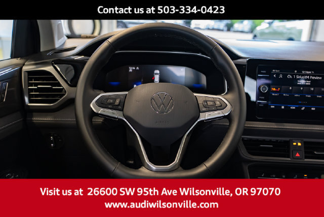 Used 2025 Volkswagen Taos SE AWD/4WD image 14