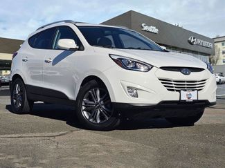 Used 2015 Hyundai Tucson SE video 1