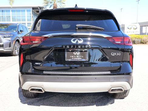 Certified 2025 INFINITI QX50 Luxe image 8