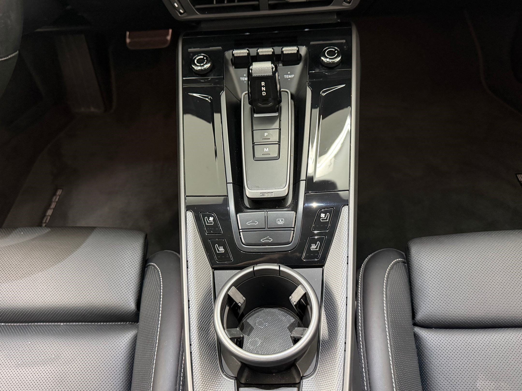 Certified 2025 Porsche 911 Carrera RWD image 19