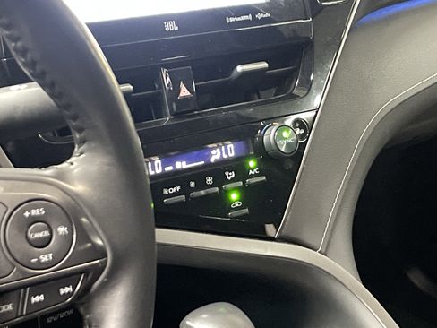 Used 2022 Toyota Camry XSE w/ Navigation Package FWD image 9