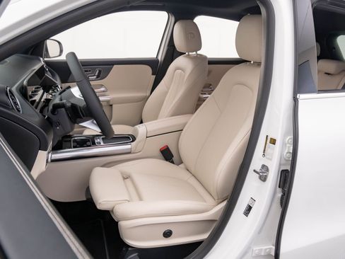 Certified 2026 Mercedes-Benz GLA 250 4MATIC image 18